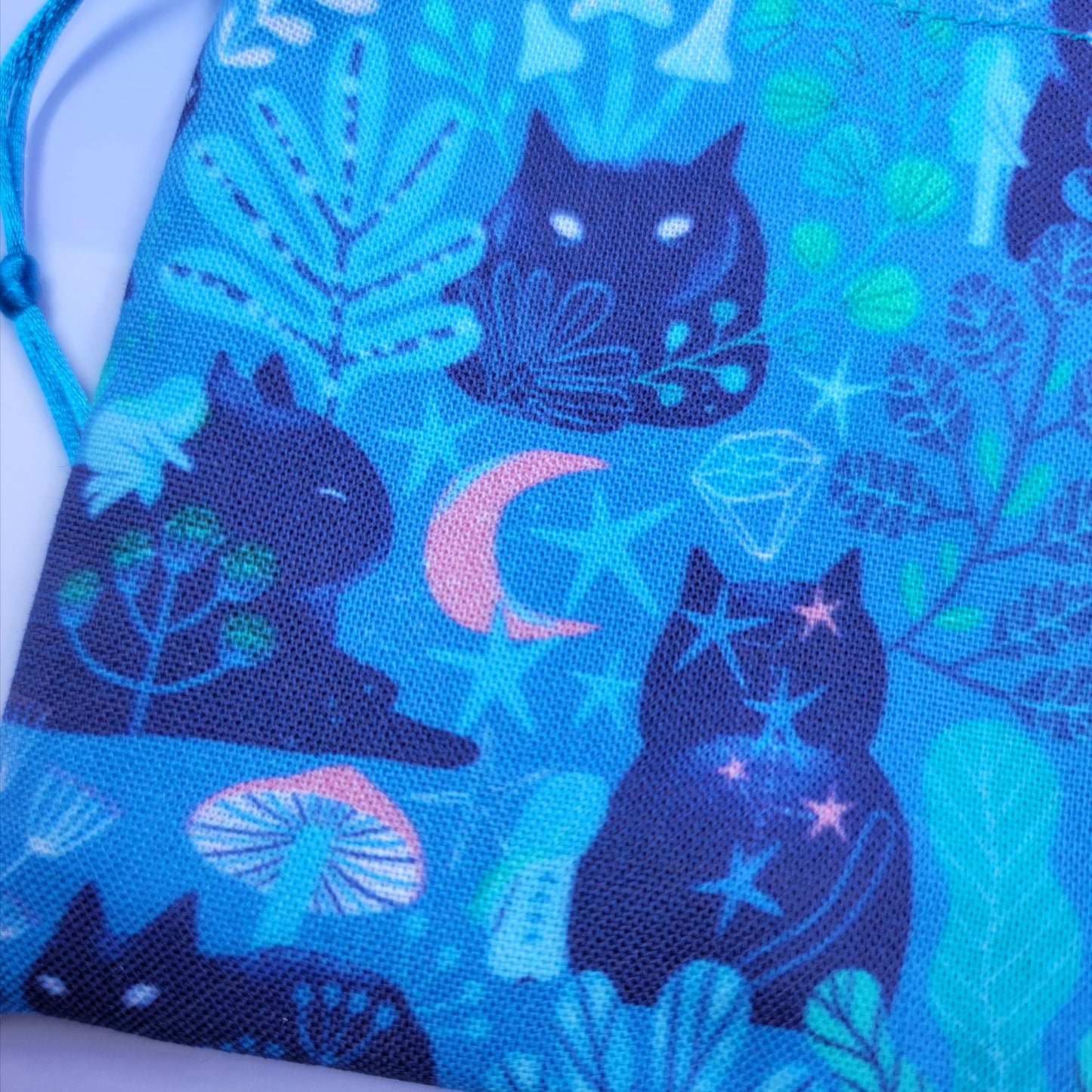 Mystical Witchy Kitty Cat Fairy Garden Crystal Pouch